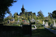 Biserica de lemn din cimitir